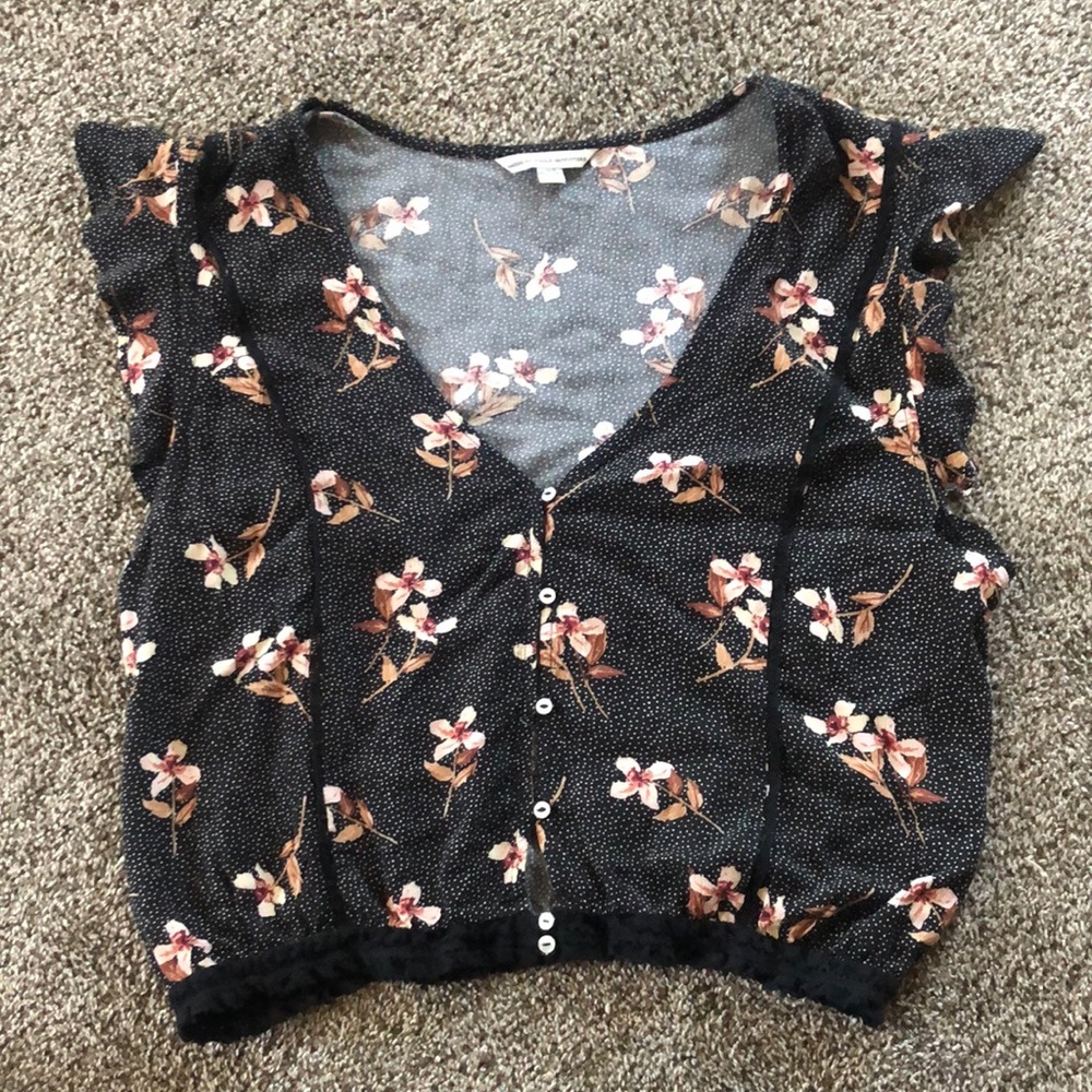 ⭐️AE Button Detail Shirt With Flutter Sleeves